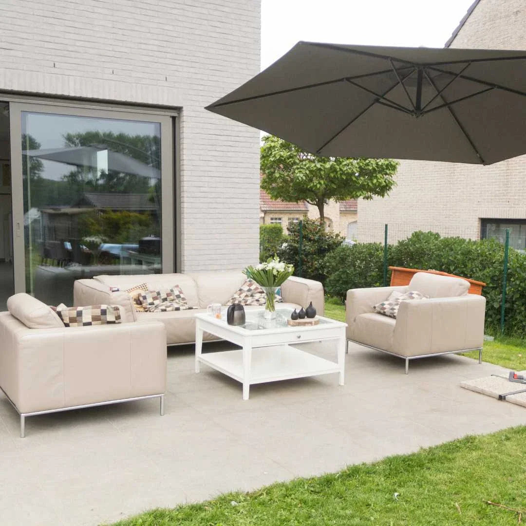 Outdoor Furniture & Lounges